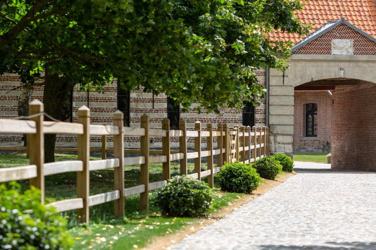 Hotel Haras De Barry Sainghin-en-Mélantois Exterior foto